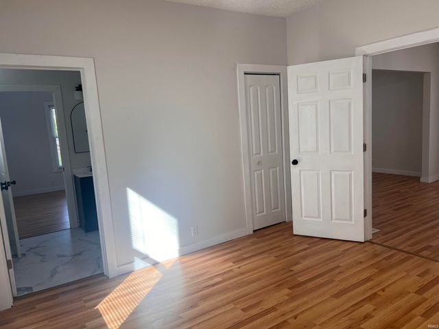 2004 S Walnut Street, Muncie, IN 47302