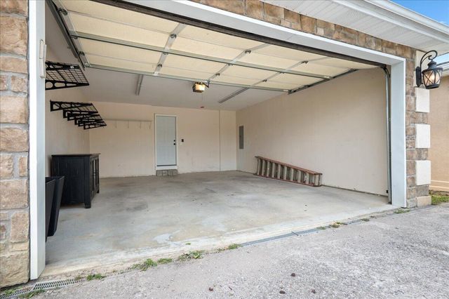 200 Crooked Creek Drive, London, KY 40744