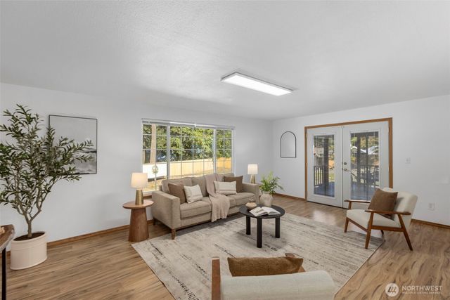 7303 103rd Street E, Puyallup, WA 98373