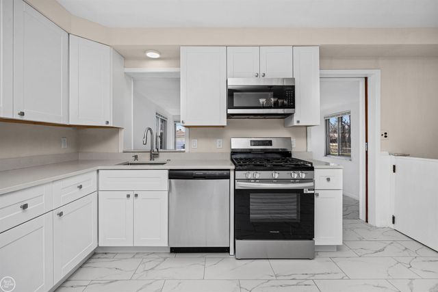 16840 May Avenue, Eastpointe, MI 48021