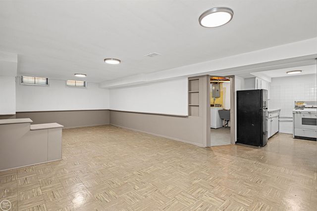 16840 May Avenue, Eastpointe, MI 48021