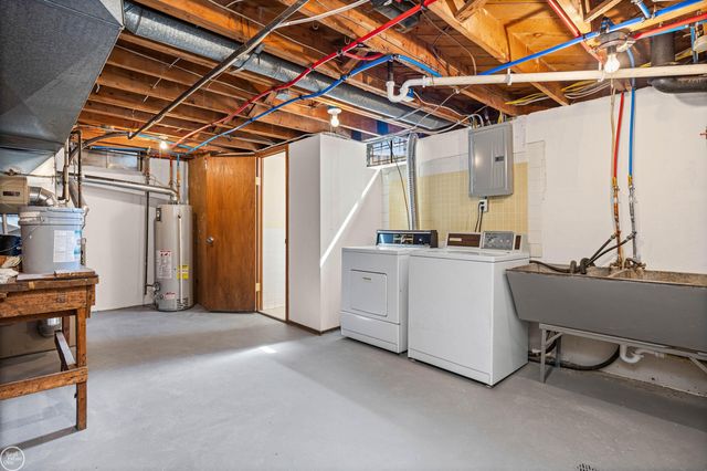 16840 May Avenue, Eastpointe, MI 48021