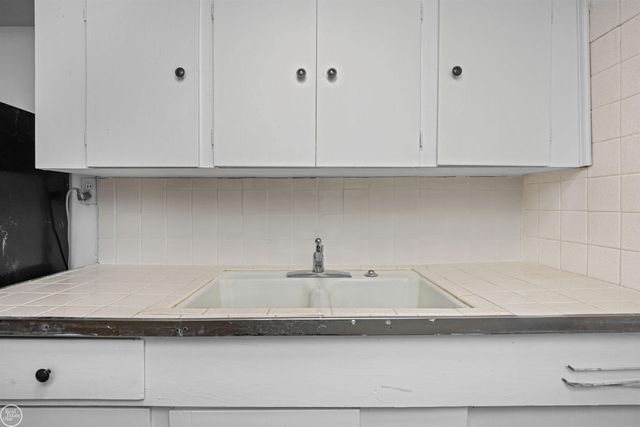 16840 May Avenue, Eastpointe, MI 48021