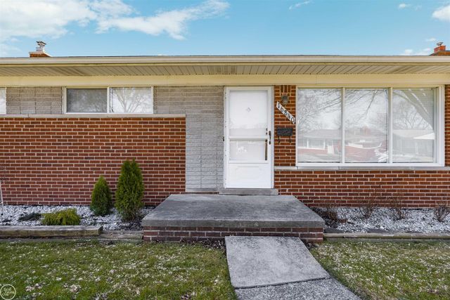 16840 May Avenue, Eastpointe, MI 48021