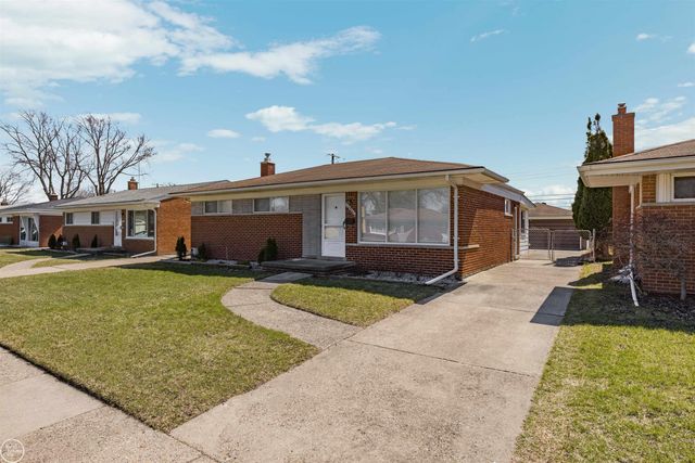 16840 May Avenue, Eastpointe, MI 48021