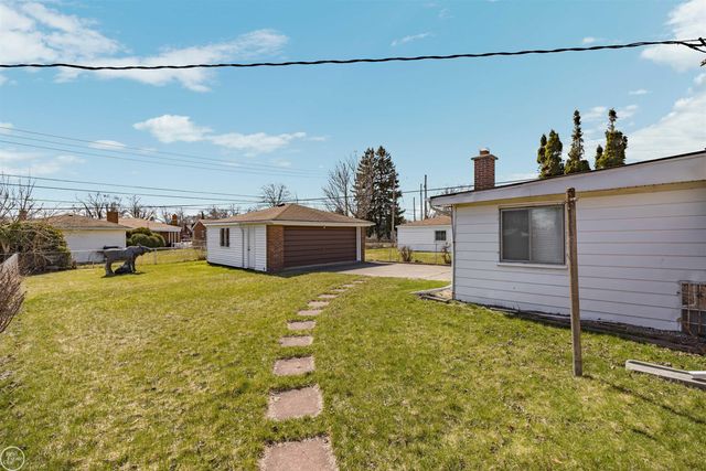 16840 May Avenue, Eastpointe, MI 48021