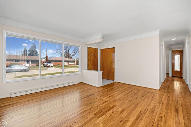 16840 May Avenue, Eastpointe, MI 48021