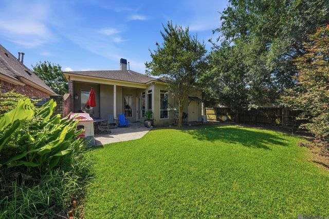 10634 Shoreline Dr, Baton Rouge, LA 70809