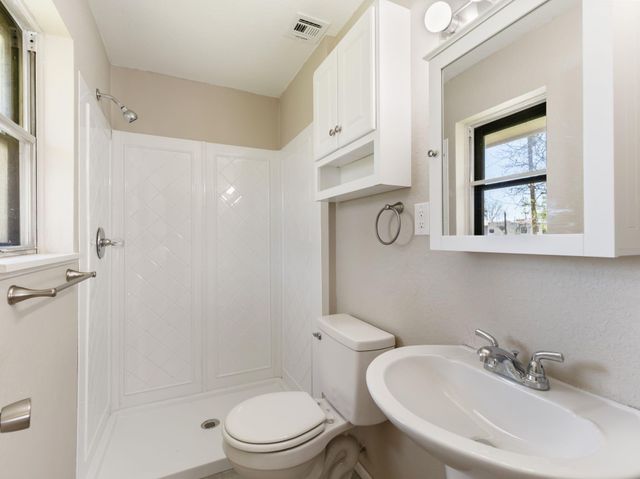 3200 3rd Street, Bay City, TX 77414