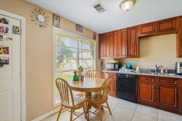 3120 Redfield Drive, Pasadena, TX 77503