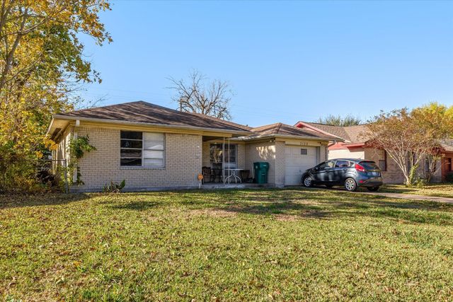 3120 Redfield Drive, Pasadena, TX 77503