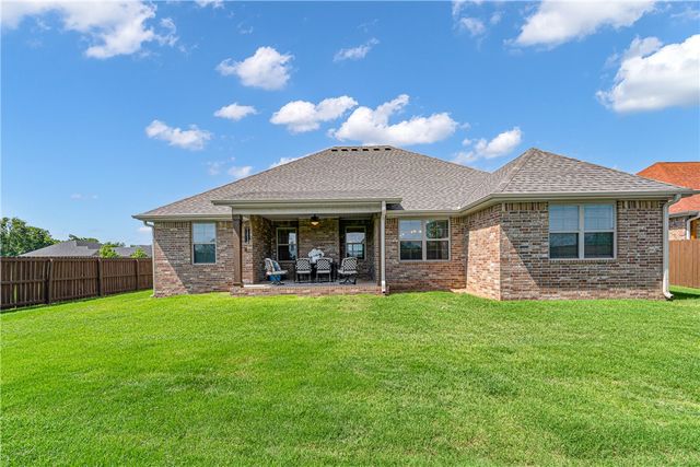 1353 Giulia Avenue, Springdale, AR 72762