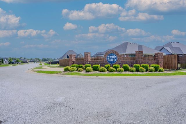1353 Giulia Avenue, Springdale, AR 72762