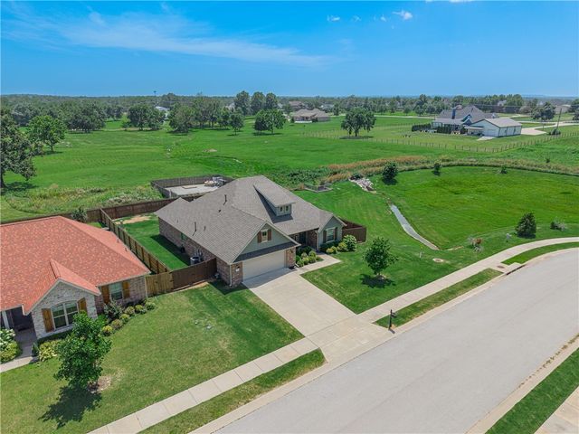 1353 Giulia Avenue, Springdale, AR 72762