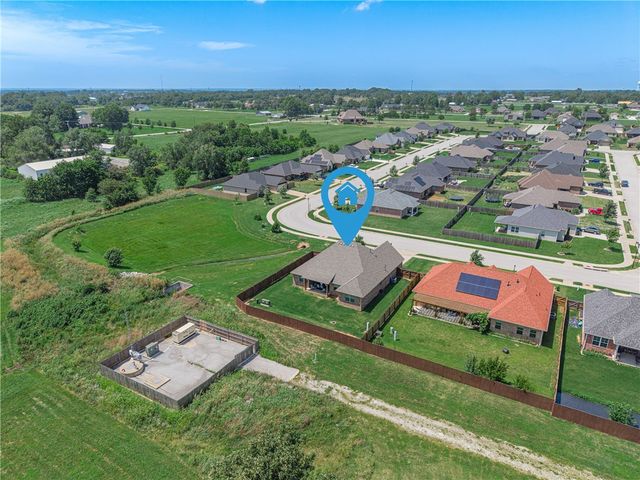1353 Giulia Avenue, Springdale, AR 72762