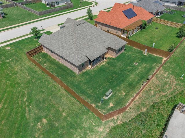 1353 Giulia Avenue, Springdale, AR 72762