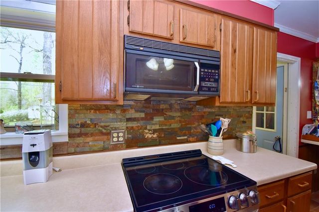 514 EAGLE Drive, Pineville, LA 71360