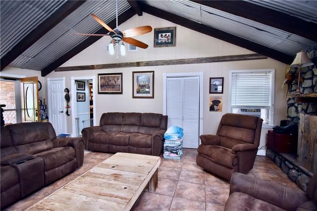 514 EAGLE Drive, Pineville, LA 71360