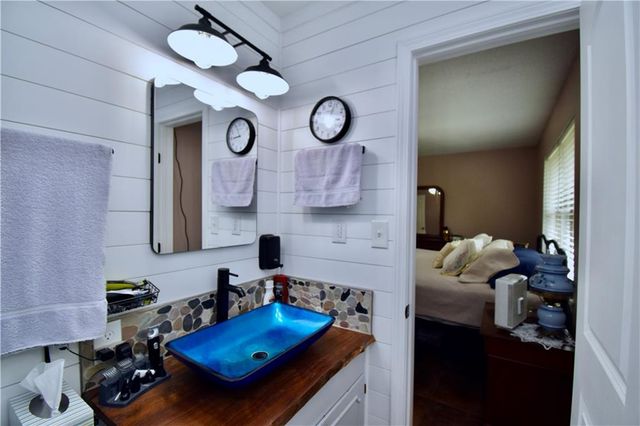 514 EAGLE Drive, Pineville, LA 71360