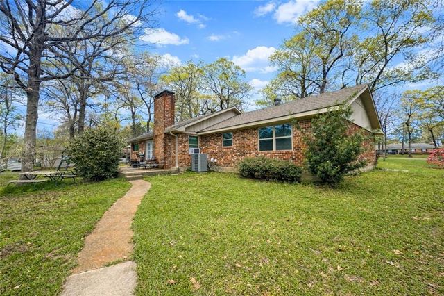 514 EAGLE Drive, Pineville, LA 71360