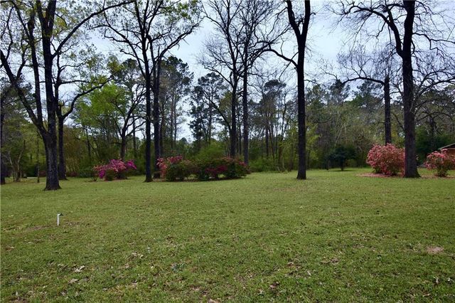 514 EAGLE Drive, Pineville, LA 71360