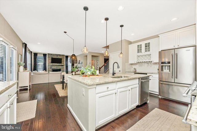 1113 LAKIN DR, Frederick, MD 21702