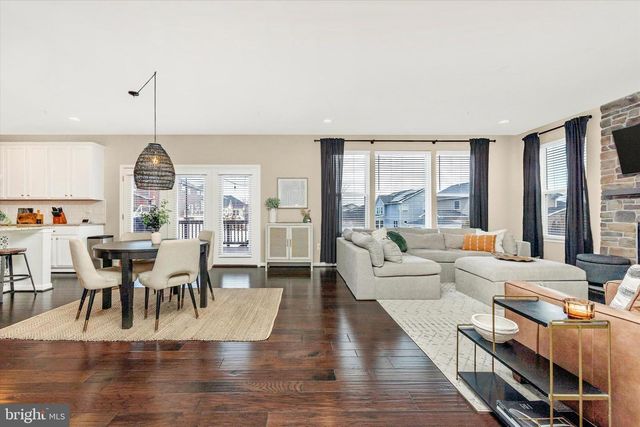 1113 LAKIN DR, Frederick, MD 21702