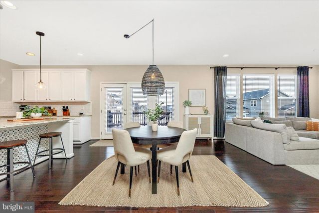 1113 LAKIN DR, Frederick, MD 21702