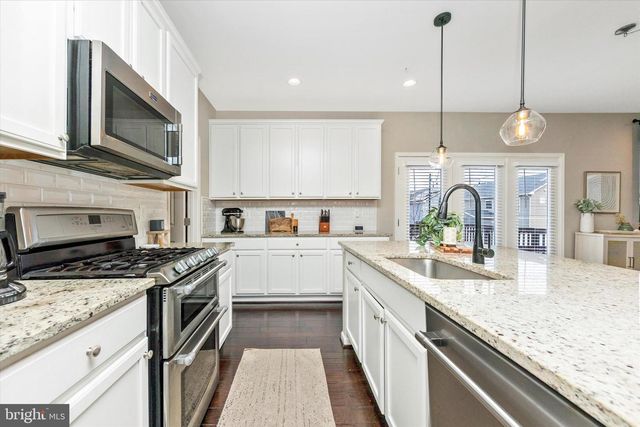 1113 LAKIN DR, Frederick, MD 21702