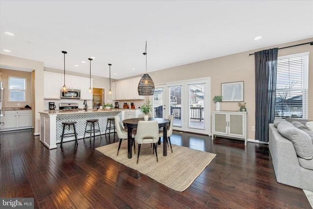 1113 LAKIN DR, Frederick, MD 21702