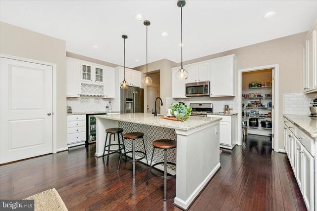 1113 LAKIN DR, Frederick, MD 21702