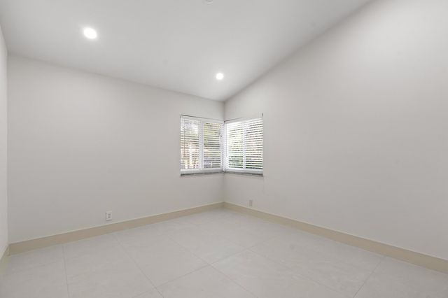 3605 SW 23rd Street, Delray Beach, FL 33445