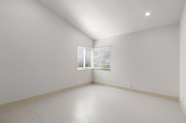 3605 SW 23rd Street, Delray Beach, FL 33445