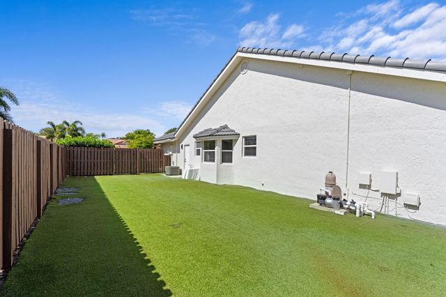 3605 SW 23rd Street, Delray Beach, FL 33445