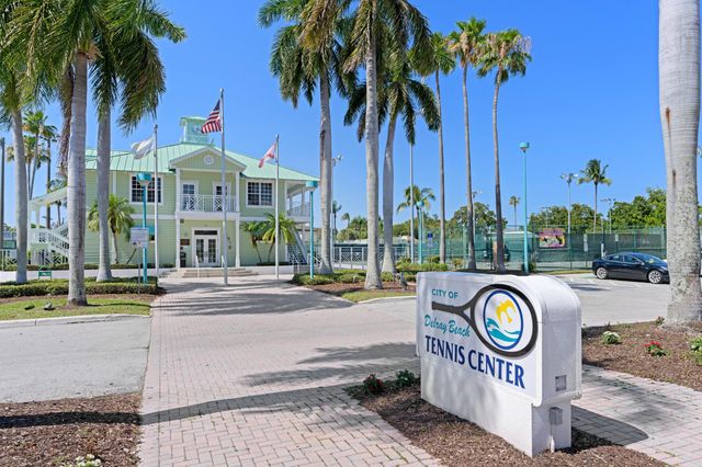 3605 SW 23rd Street, Delray Beach, FL 33445