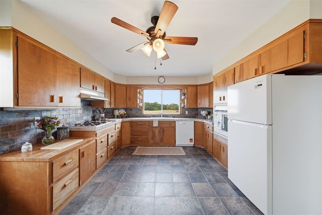 7760 Willow Road, Clinton, MI 49236