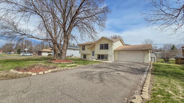 7680 Newton Avenue N, Brooklyn Park, MN 55444