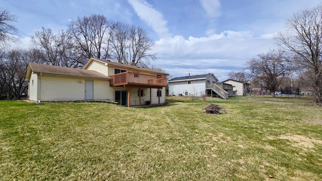 7680 Newton Avenue N, Brooklyn Park, MN 55444