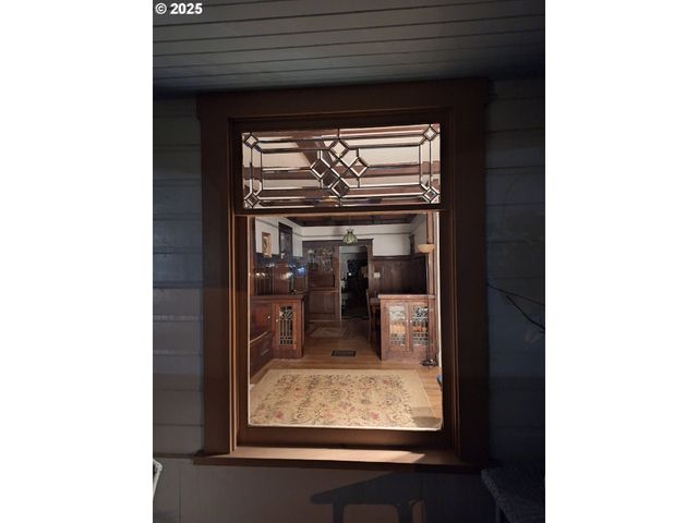 175 S 6TH St, Reedsport, OR 97467