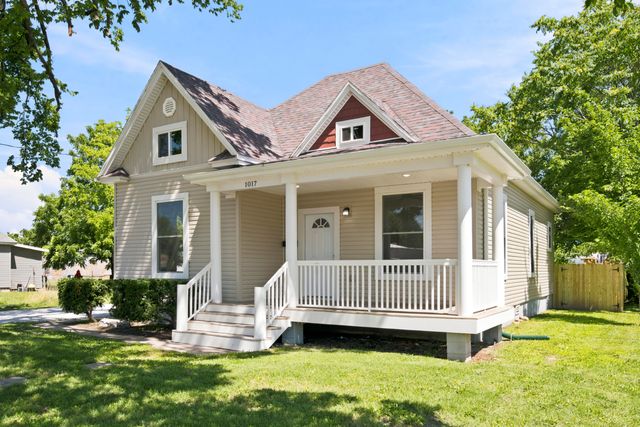 1017 E Commercial Street, Springfield, MO 65803