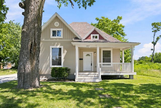 1017 E Commercial Street, Springfield, MO 65803