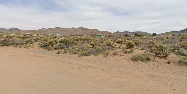 Lot 15 S2 N Bowie Road, Golden Valley, AZ 86413