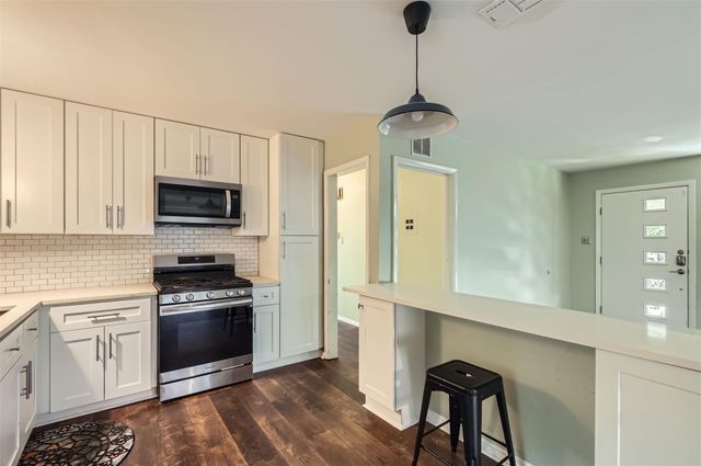 1610 Broadmoor DR, Austin, TX 78723