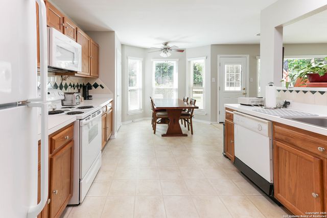 1021 Silvertree Blvd, Schertz, TX 78154
