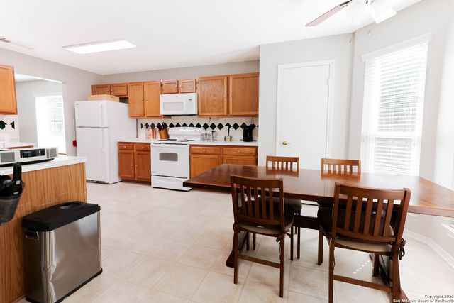 1021 Silvertree Blvd, Schertz, TX 78154