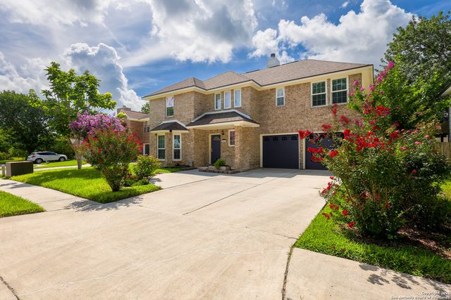1021 Silvertree Blvd, Schertz, TX 78154