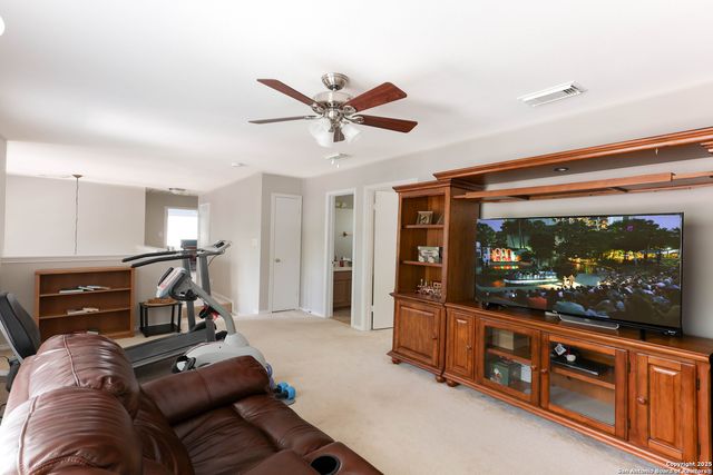 1021 Silvertree Blvd, Schertz, TX 78154