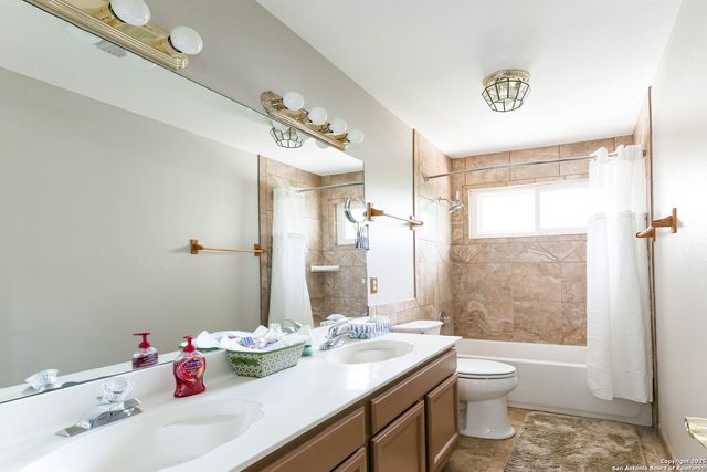 1021 Silvertree Blvd, Schertz, TX 78154