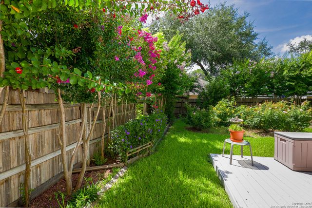 1021 Silvertree Blvd, Schertz, TX 78154