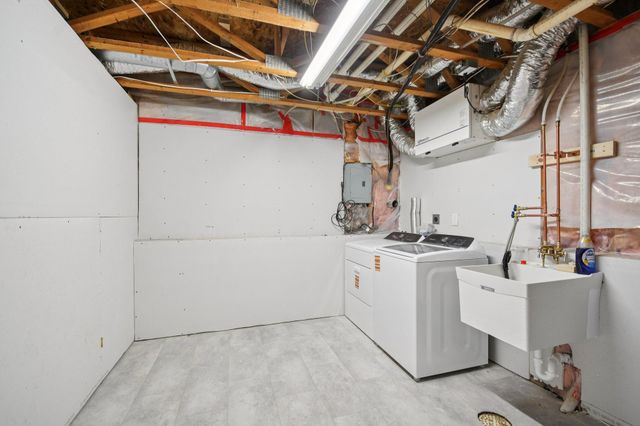 2132 Emerson Road S, Cambridge, MN 55008